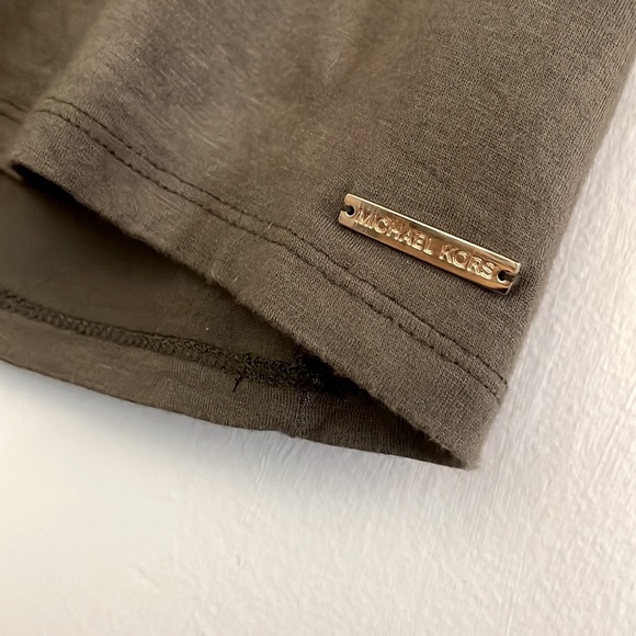 MICHAEL KORS Short Sleeve Top - Picture 2 of 4